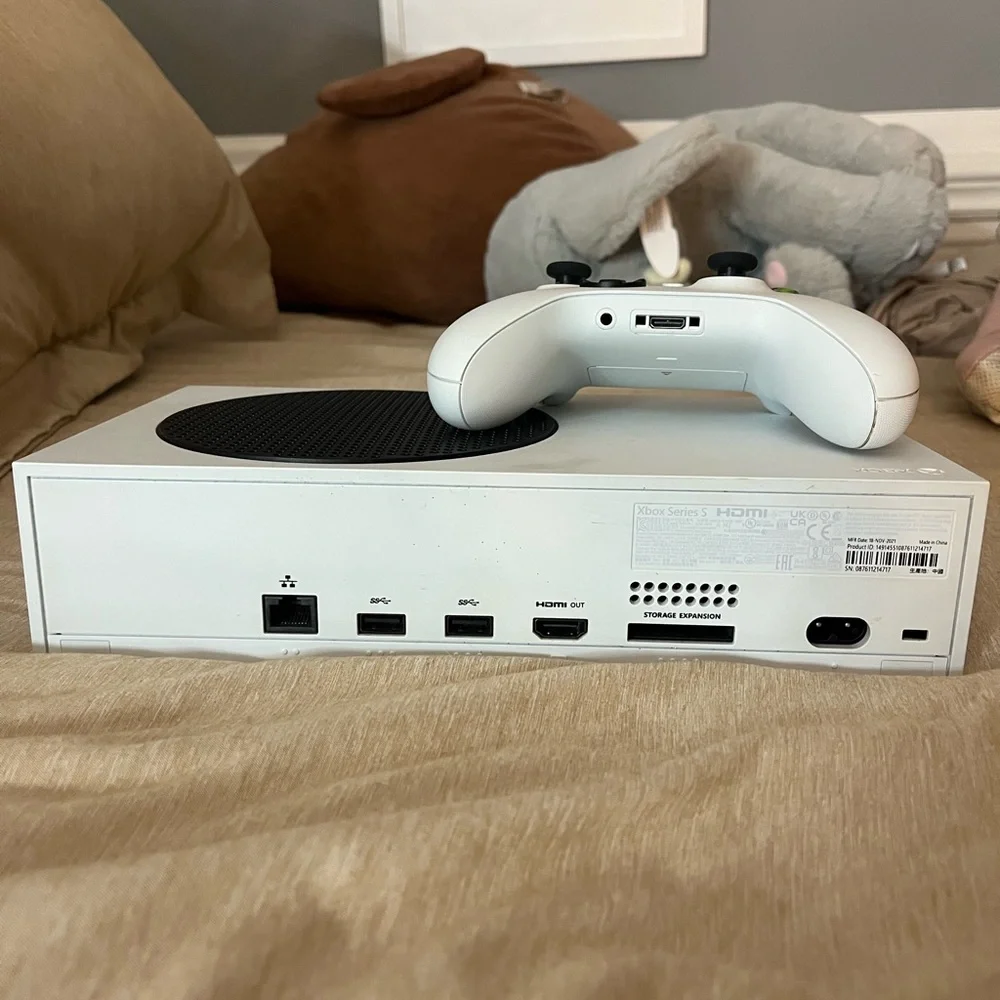 Series S White Gaming Console with Controller
